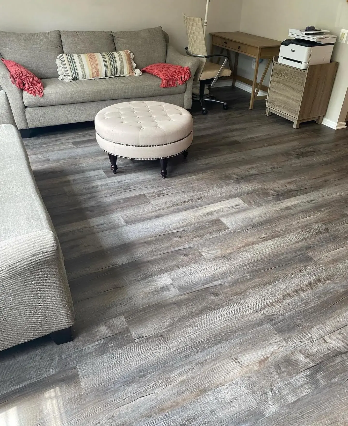 Galveston Oak flooring extending through the living room